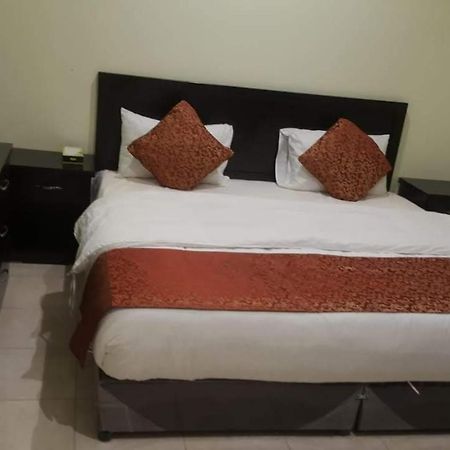 Al Eairy Apartments- Jazan 1 Екстериор снимка